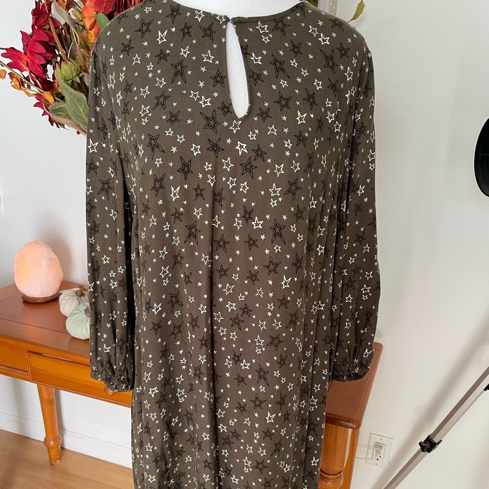 Boden Long Sleeve Dress in Olive with Star Pattern